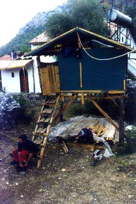 Tree-Hotel in Olympos